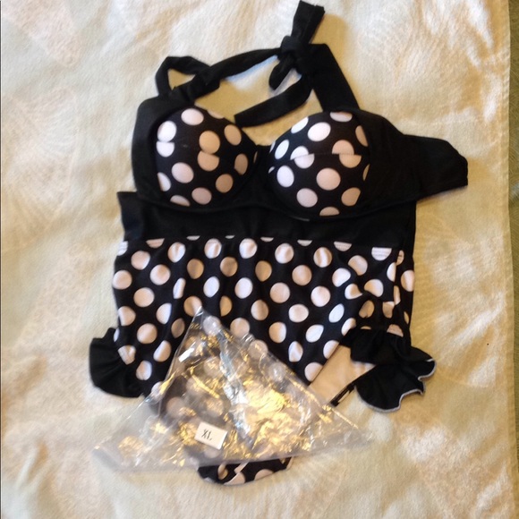 Black & White Polka Dot Bikini - Picture 1 of 3